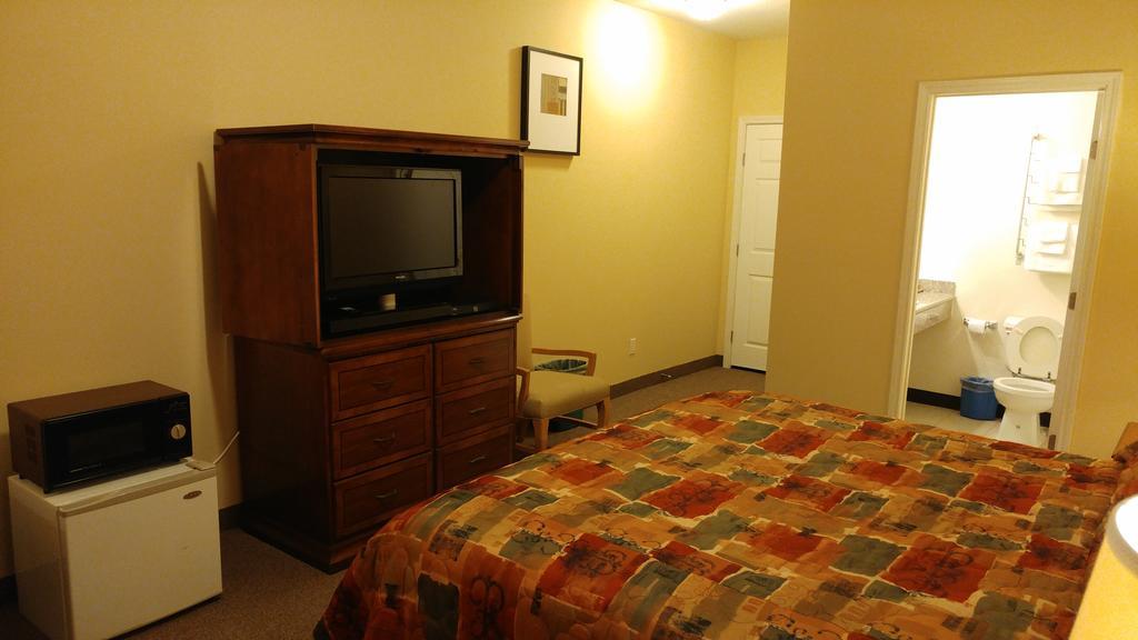 Country Regency Inn & Suites Manvel Exterior foto