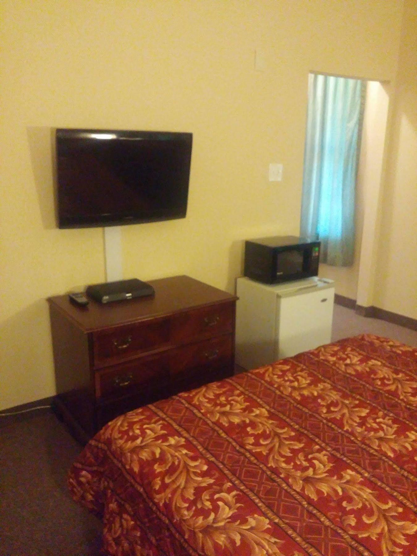 Country Regency Inn & Suites Manvel Exterior foto