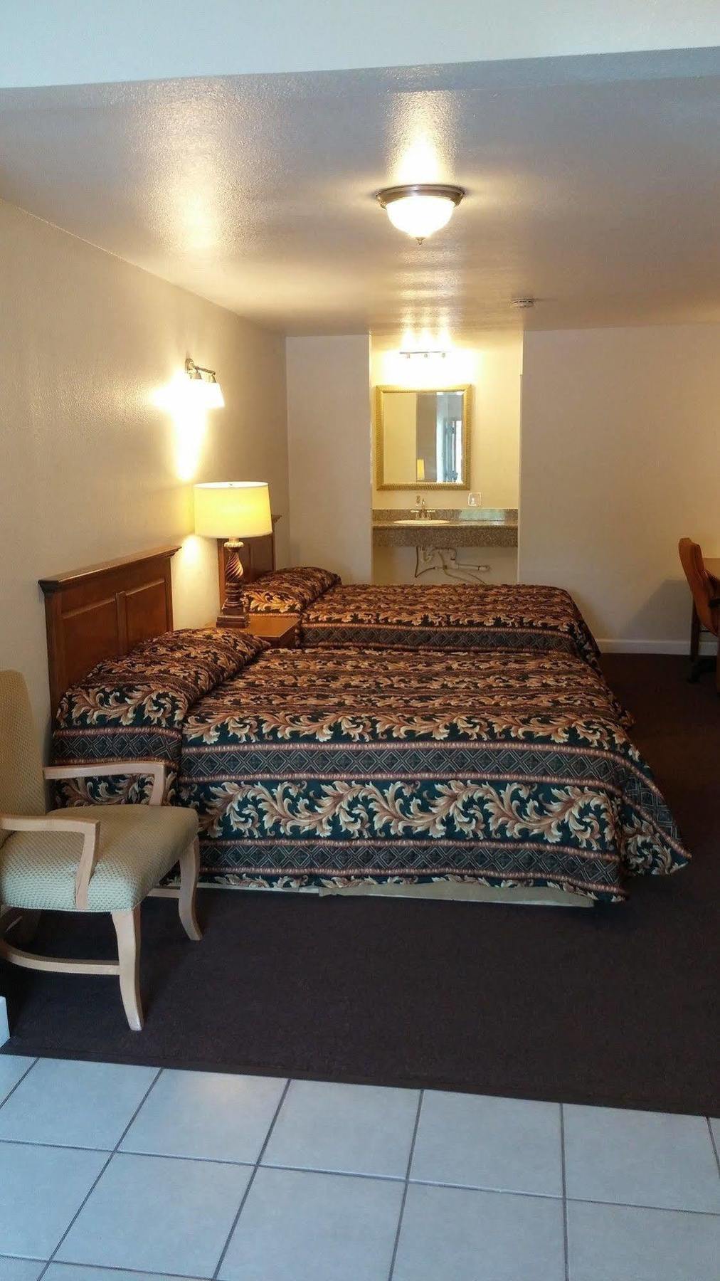 Country Regency Inn & Suites Manvel Exterior foto