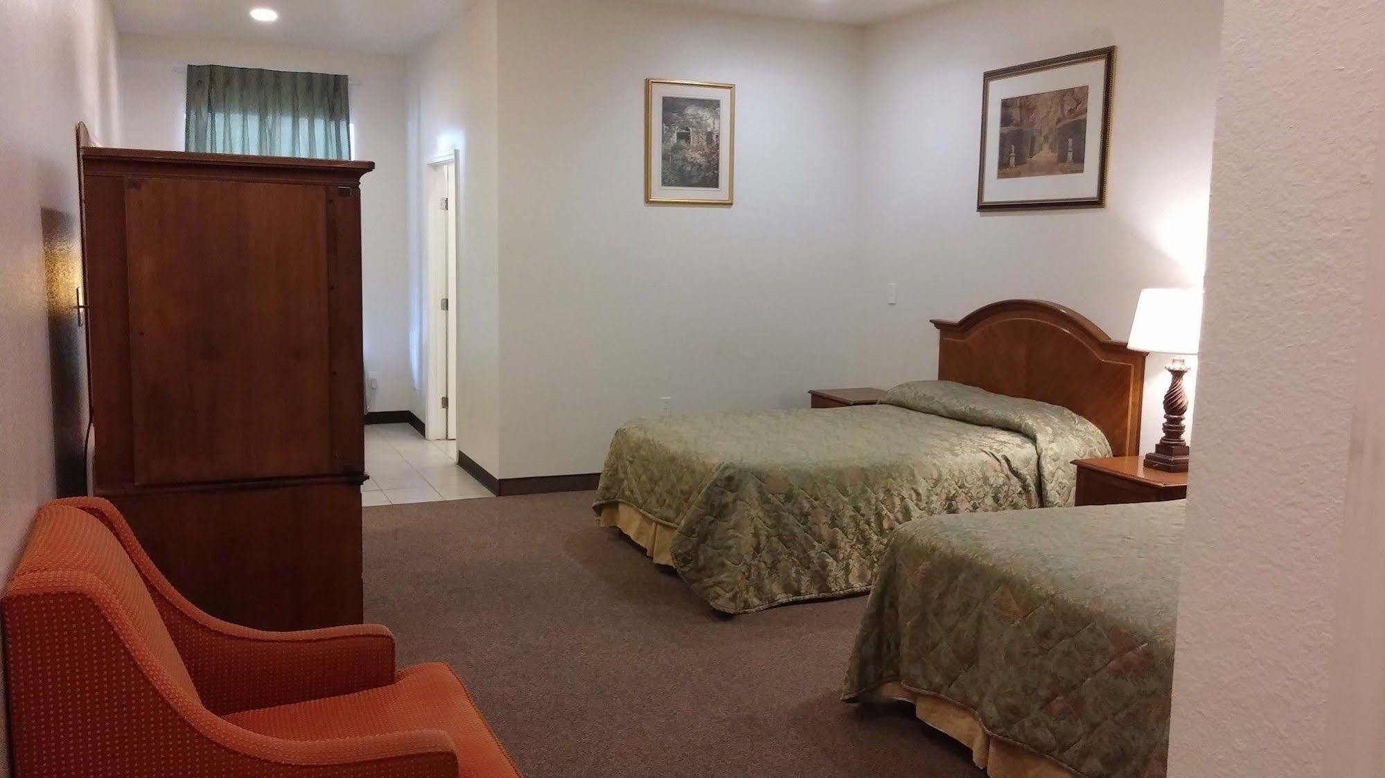 Country Regency Inn & Suites Manvel Exterior foto